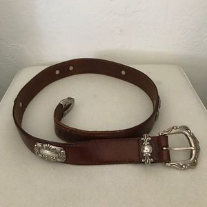Super trendy second hand belt
